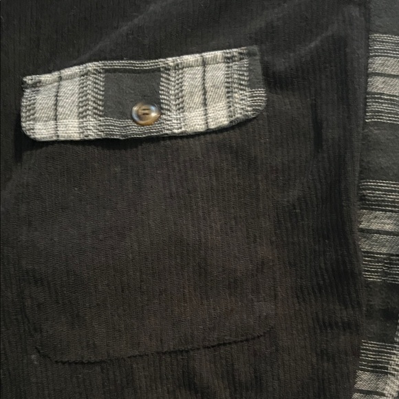 Source Unknown Black Button Down Shirt with Gray Plaid Trim - Picture 3 of 4